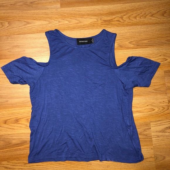 MINKPINK Shoulder Cut Out T-Shirt - Picture 1 of 6